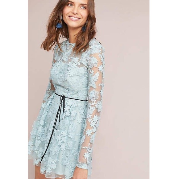 monique lhuillier blue lace dress